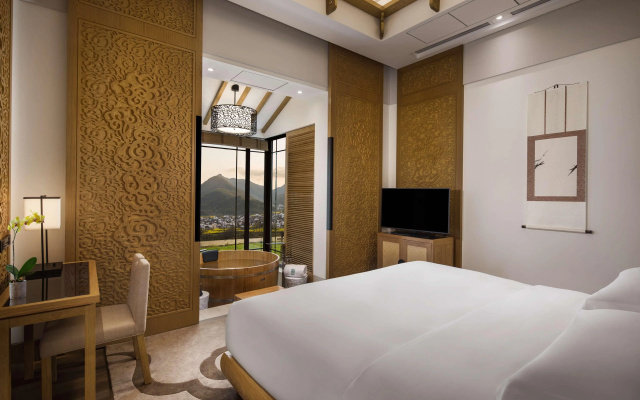 Banyan Tree Huangshan