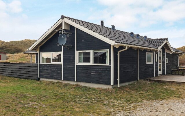 Quaint Holiday Home in LÃ¸kken near Beach