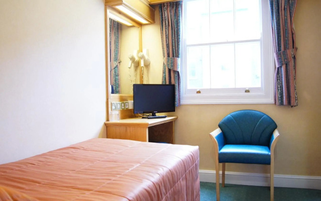 Nayland Hotel