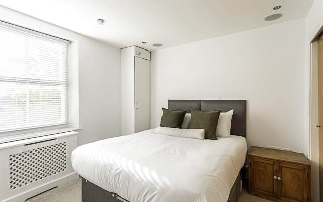 Elegant 3 bed Apartment in Earls Court