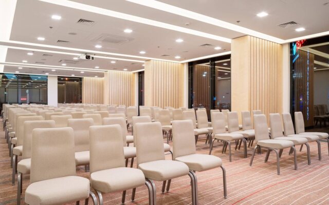 Sky Loft Hotel Kyiv by Rixwel