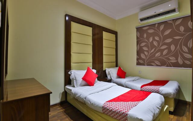 OYO 303 Ajwa Gharnata