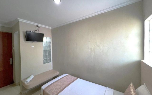 OYO 3819 Hotel Winotosastro