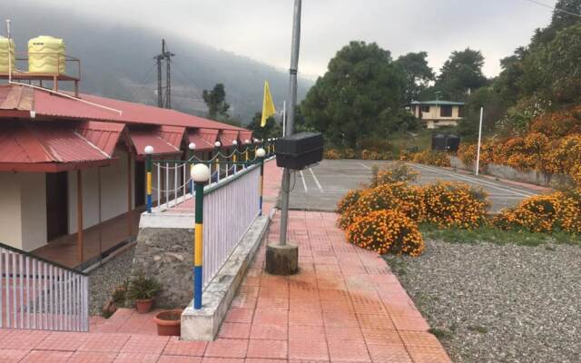 Goroomgo Blue Moon Bhimtal