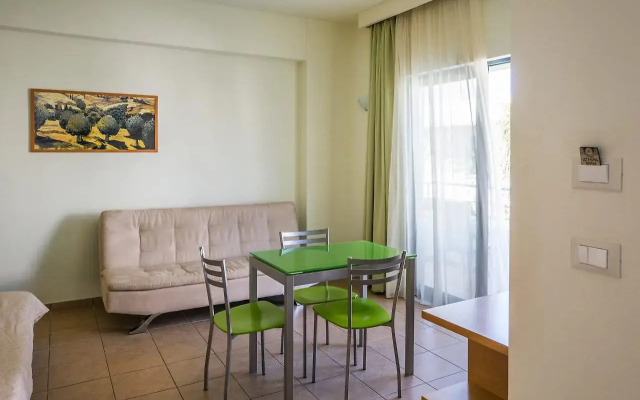 Athina Beach Hotel