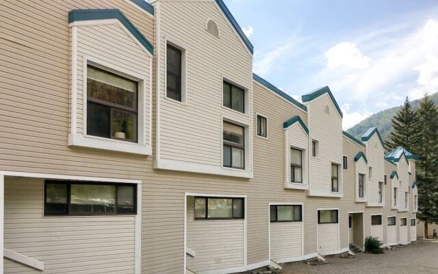 13tr53fj Studio Bedroom Condo