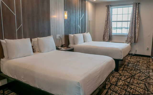 Comfeeni Inn and Suites