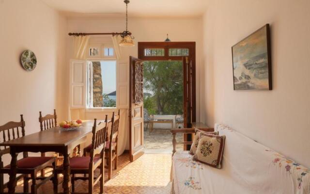 Ivi Beach Front Villa, Leros