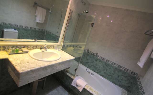 Hotel Almirante