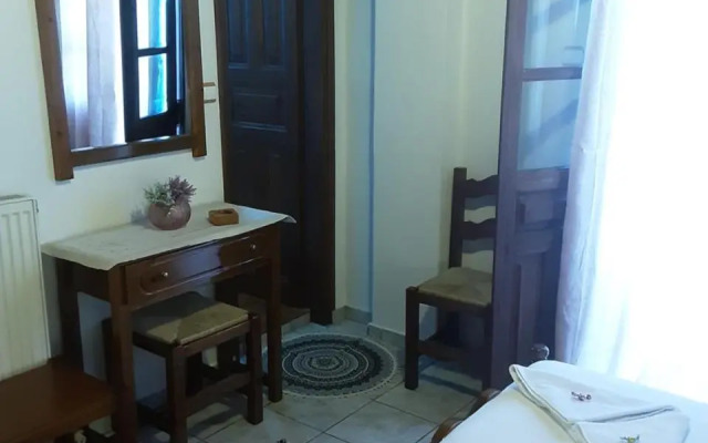 Magda Studios - Double Bed Room N3
