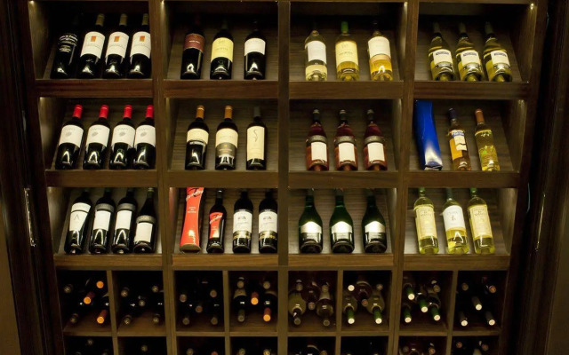 My Suites Boutique Hotel & Wine Bar