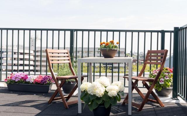 Central Rooftop Terrace Guest Suite