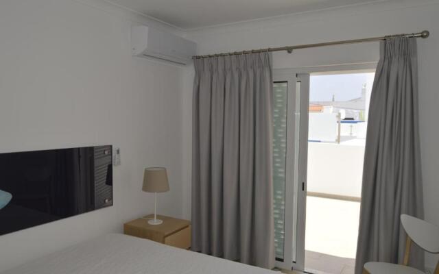 Moradia Nova E Completa A 350 Mtrs. Praia