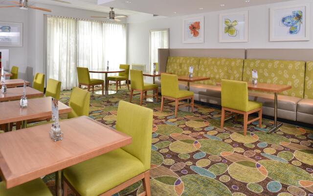 Holiday Inn Express & Suites New Orleans Airport South, an IHG Hotel