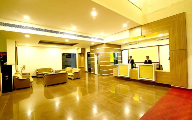 Solaris Hotel and Club
