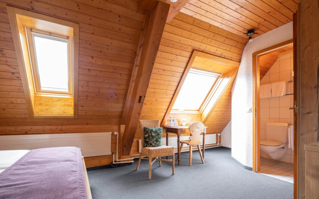 Hotel Lötschberg – Guest Rooms – Interlaken