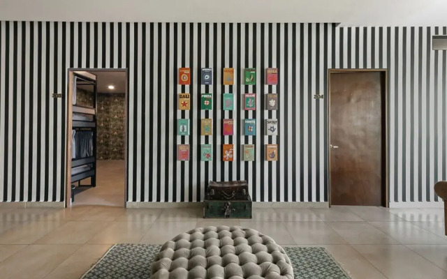 Top Bed Shared Room Men