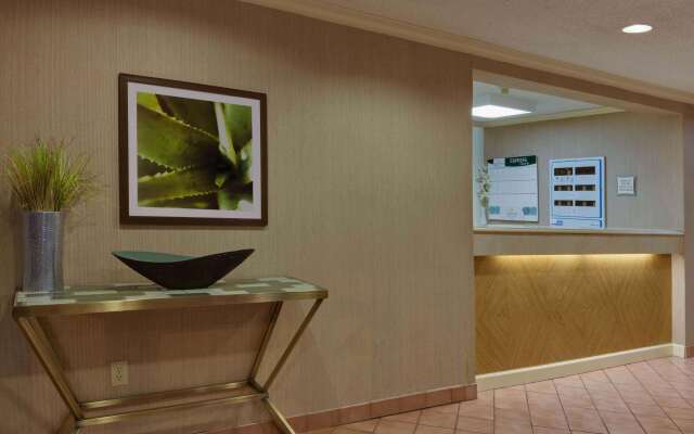 La Quinta Inn & Suites by Wyndham Lakeland East