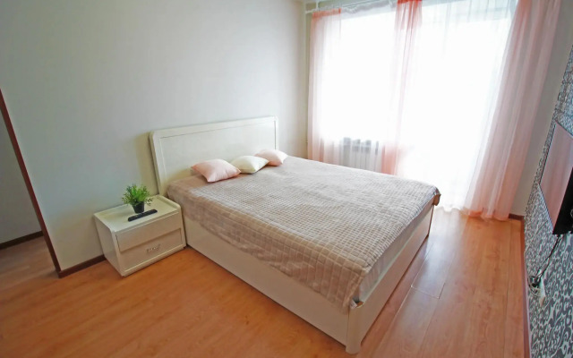 Apartment on Karl Marx Avenue 10A