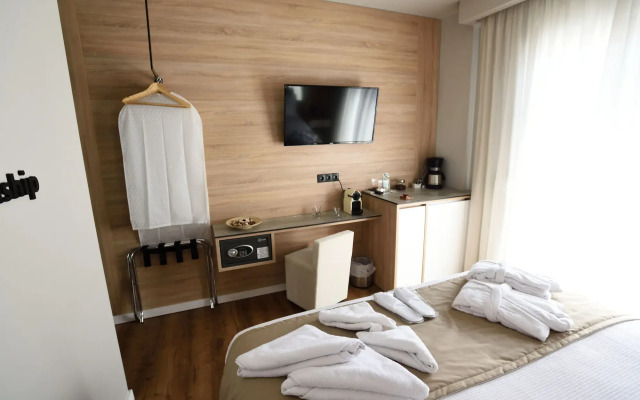 Mystique Luxury Suites