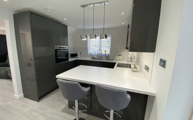 Lovely Refurbished 3-bed House in Liverpool