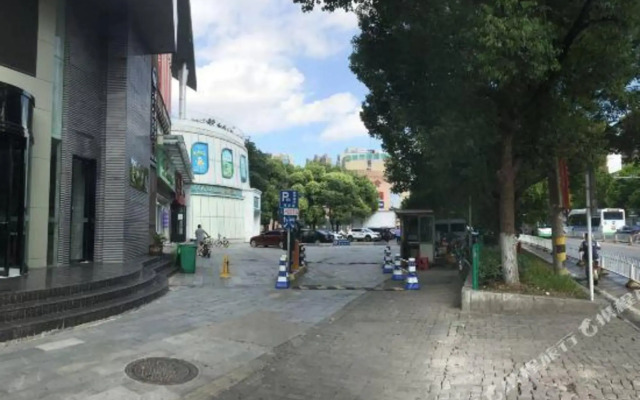 Allson Hotel (Wuhan Baibuting)