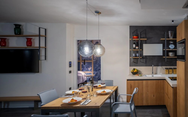 Aris Apartments & Sky Pool - Tonelli Hotels - Adult Friendly