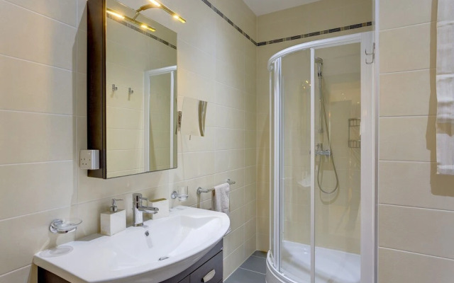 Luxury Seafront Oasis in Central Sliema with Pool
