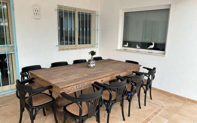 Inviting 4-bed Villa in Guia