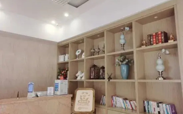 Yiting Hotel (Hefei Railway Station)