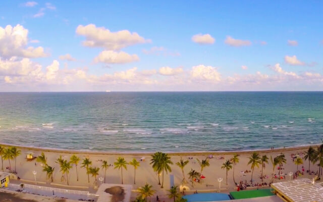 Hollywood Beachside Boutique Suites