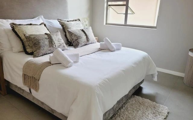 Cheerful 3-bedroom home in Zimbali Wedge Estate