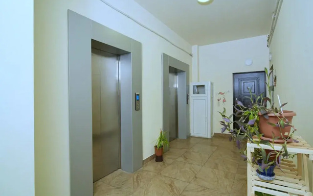Elegant Suite by Sweet Home