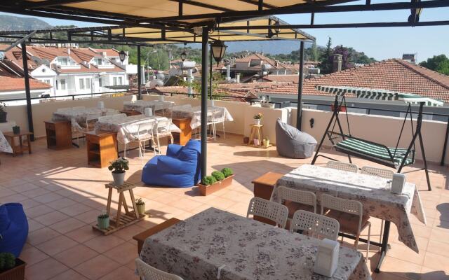 Dalyando Hotel