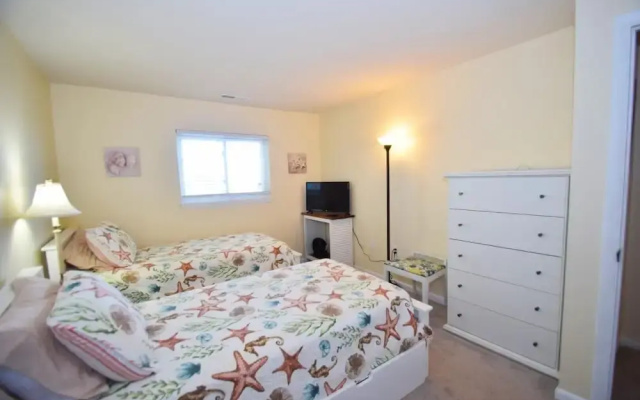 Thunder Island 132c 2 Bedroom Home by RedAwning