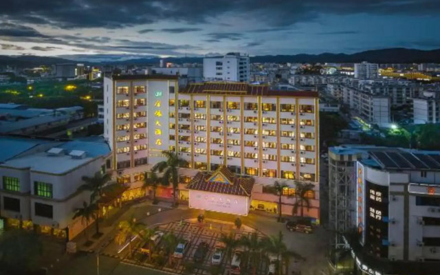 Golden Phoenix Hotel