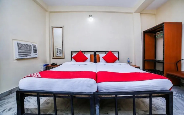 Uttam Guest House