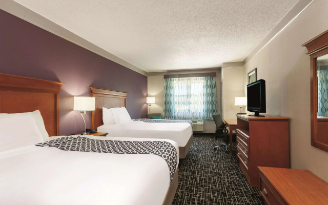 La Quinta Inn & Suites by Wyndham Jackson Airport