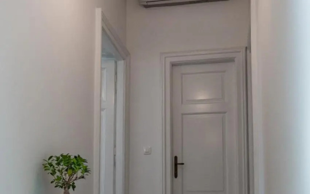 Luxury Seaview Apartment