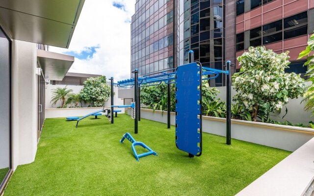 Sky Ala Moana 4209 2 Bedroom Condo by RedAwning