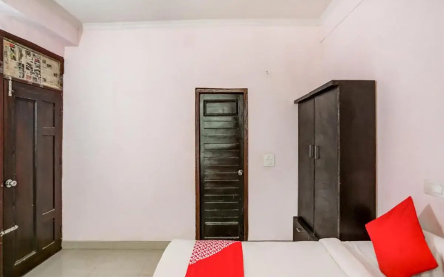 Oyo 84164 Nayra Residency(Grg2381)