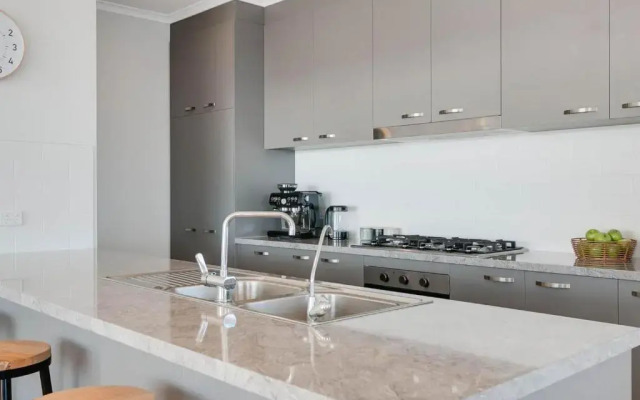 Waters Edge on Fleurieu - 14 Paradise Drive