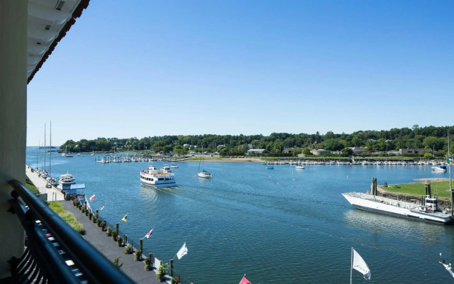 Delamar Greenwich Harbor