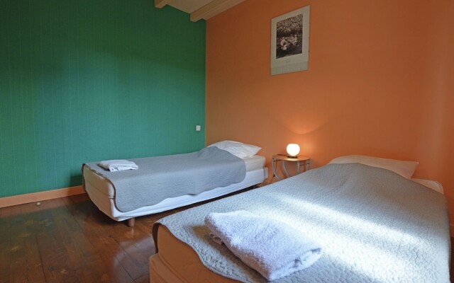 Cosy Villa in Flaux with Swimming Pool