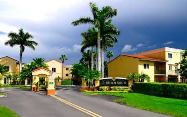 Shamrock Corporate Housing - Gables