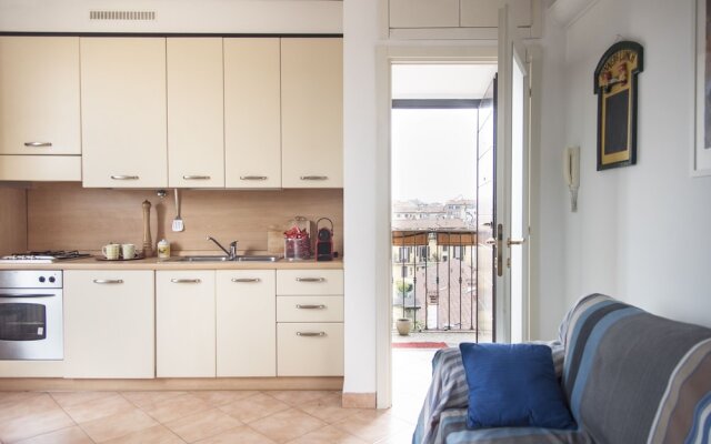 Typical Apartment on River Naviglio / Darsena