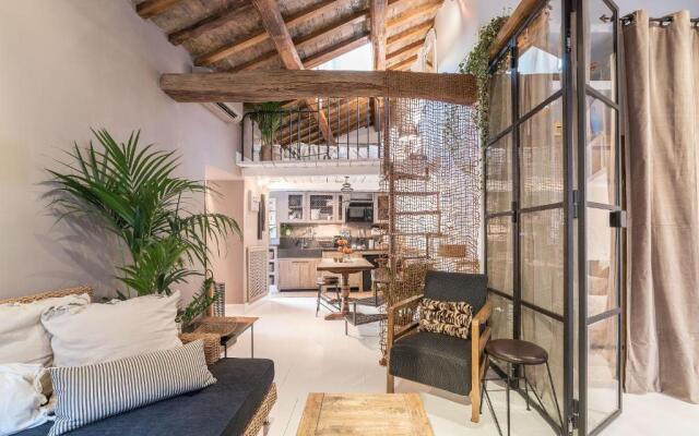 Navona Luxury & Charming Apartment