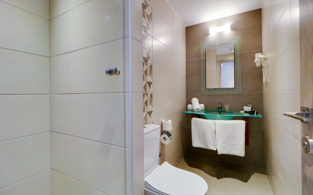 Bomo Tosca Beach Hotel