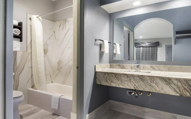 Americas Best Value Platinum Inn & Suites