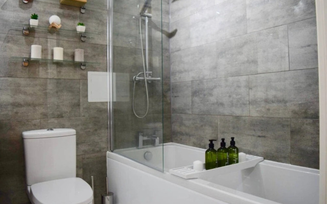 One Bedroom Flat Close to London City Airport